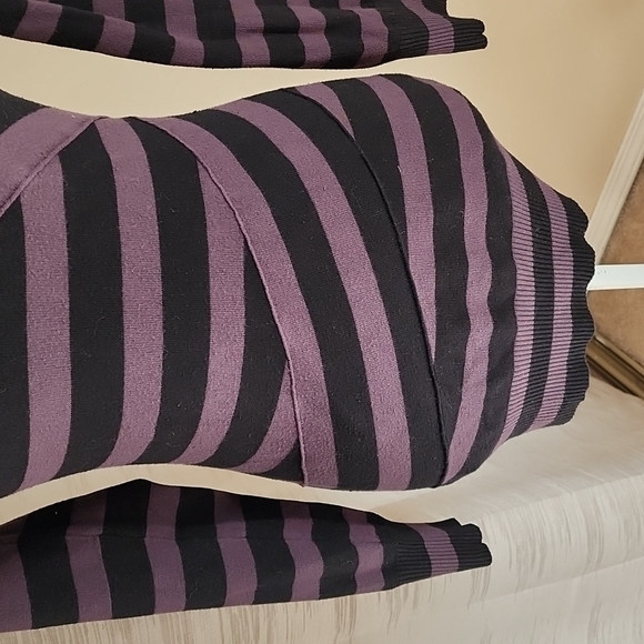 La Classe Couture Sweater - Picture 3 of 6